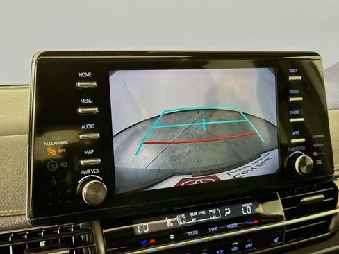 Certified 2023 Toyota Sienna XLE Woodland Edition AWD/4WD image 15