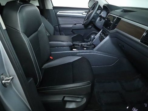 Used 2023 Volkswagen Atlas SE w/ Panoramic Sunroof Package AWD/4WD image 35