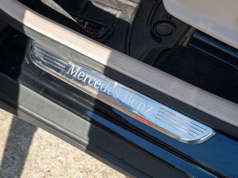 Used 2021 Mercedes-Benz GLC 300 4MATIC image 37