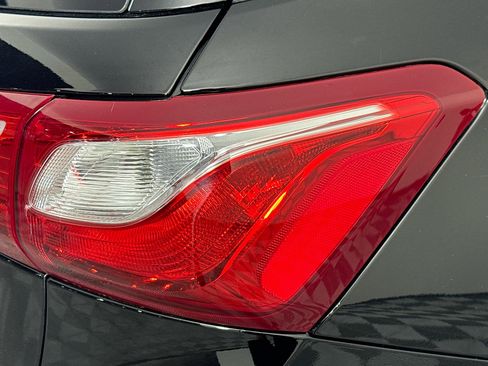 Used 2019 Chevrolet Equinox LT image 33