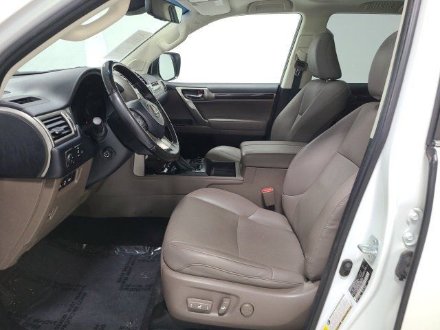 Used 2020 Lexus GX 460 Premium w/ Premium Package AWD/4WD image 17