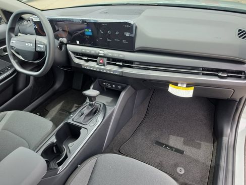 New 2026 Kia K4 FWD image 11