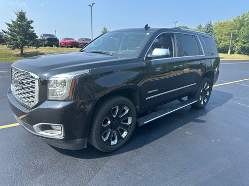 Used 2020 GMC Yukon Denali w/ Denali Ultimate Black Edition AWD/4WD image 3
