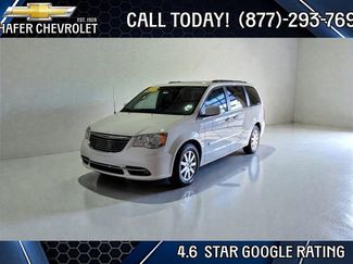 Used 2015 Chrysler Town & Country Touring w/ Driver Convenience Group video 1