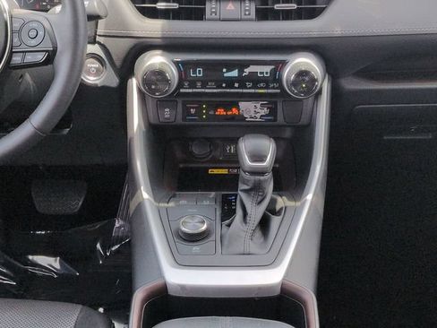 Certified 2023 Toyota RAV4 Limited AWD/4WD image 19