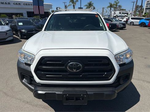 Used 2019 Toyota Tacoma SR image 2
