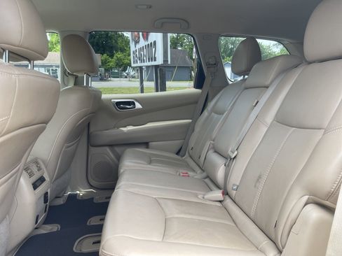 Used 2015 Nissan Pathfinder SL w/ Trailer Tow Package AWD/4WD image 10