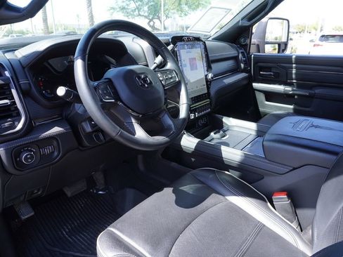 Used 2024 RAM 3500 Limited AWD/4WD image 17