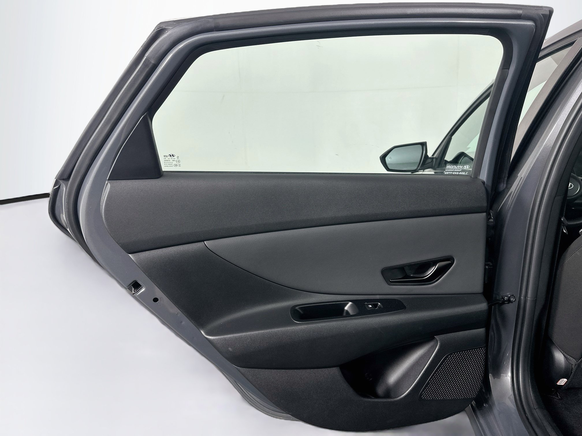 Used 2025 Hyundai Elantra Sport FWD image 25