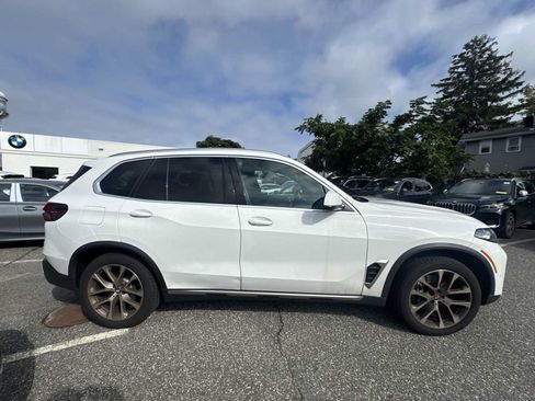 Used 2024 BMW X5 xDrive40i w/ Parking Assistance Package AWD/4WD image 9