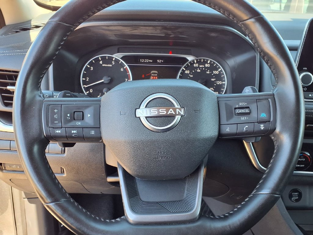 Certified 2025 Nissan Rogue SV FWD image 22
