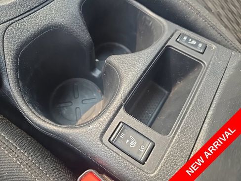 Used 2020 Nissan Rogue S FWD image 11