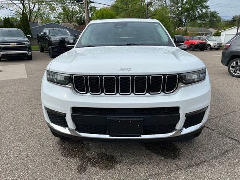 Used 2022 Jeep Grand Cherokee L Limited AWD/4WD image 8