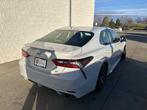 Certified 2023 Toyota Camry SE image 6