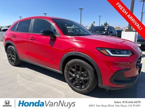 Used 2025 Honda HR-V Sport image 1