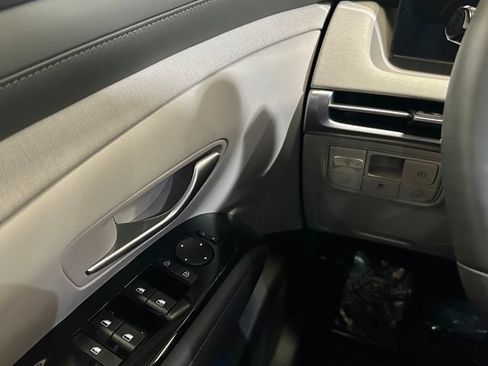 Used 2025 Hyundai Tucson Limited AWD/4WD image 31