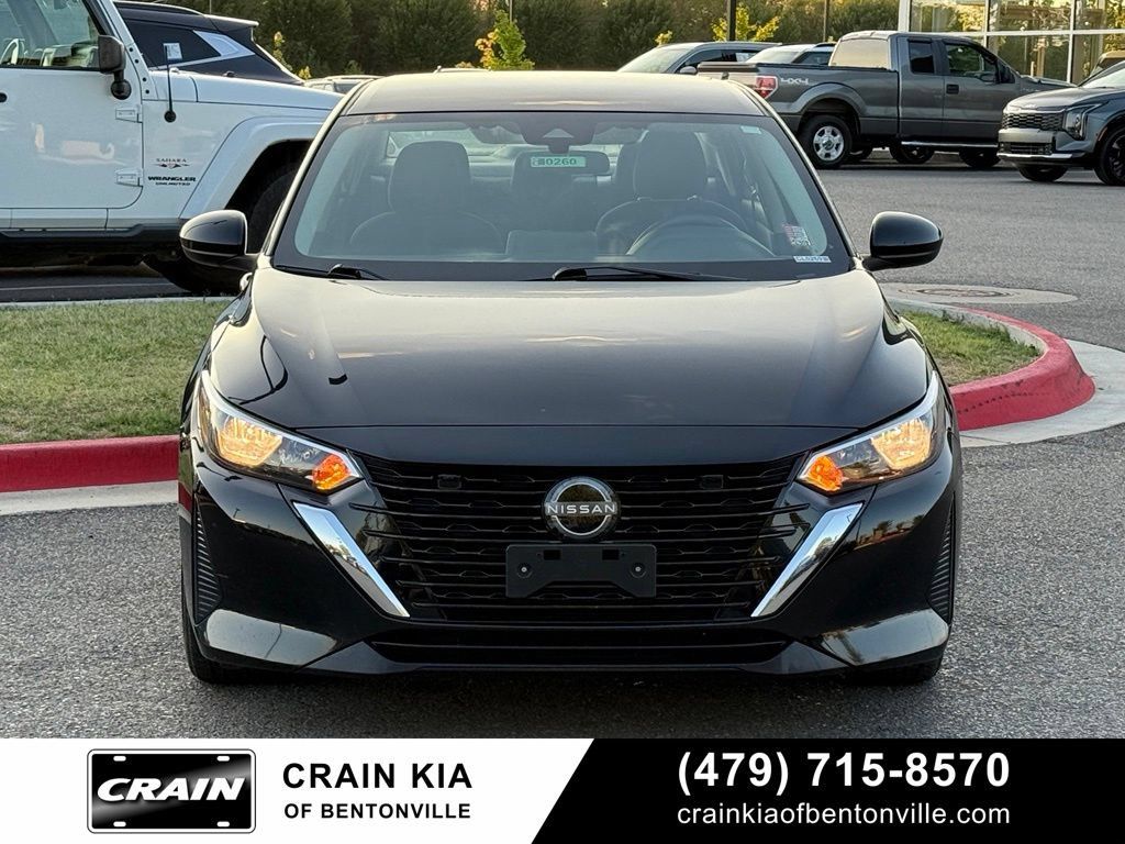 Used 2025 Nissan Sentra SV FWD image 2