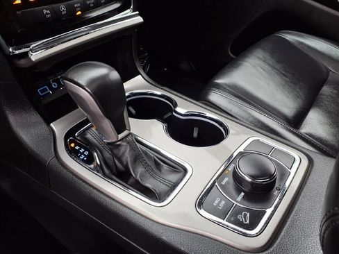 Used 2020 Jeep Grand Cherokee Limited image 10