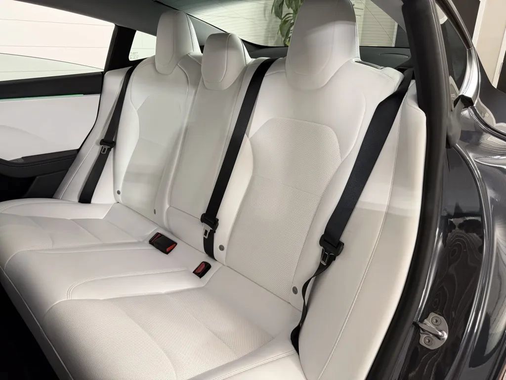 Used 2025 Tesla Model 3 Long Range AWD/4WD image 34
