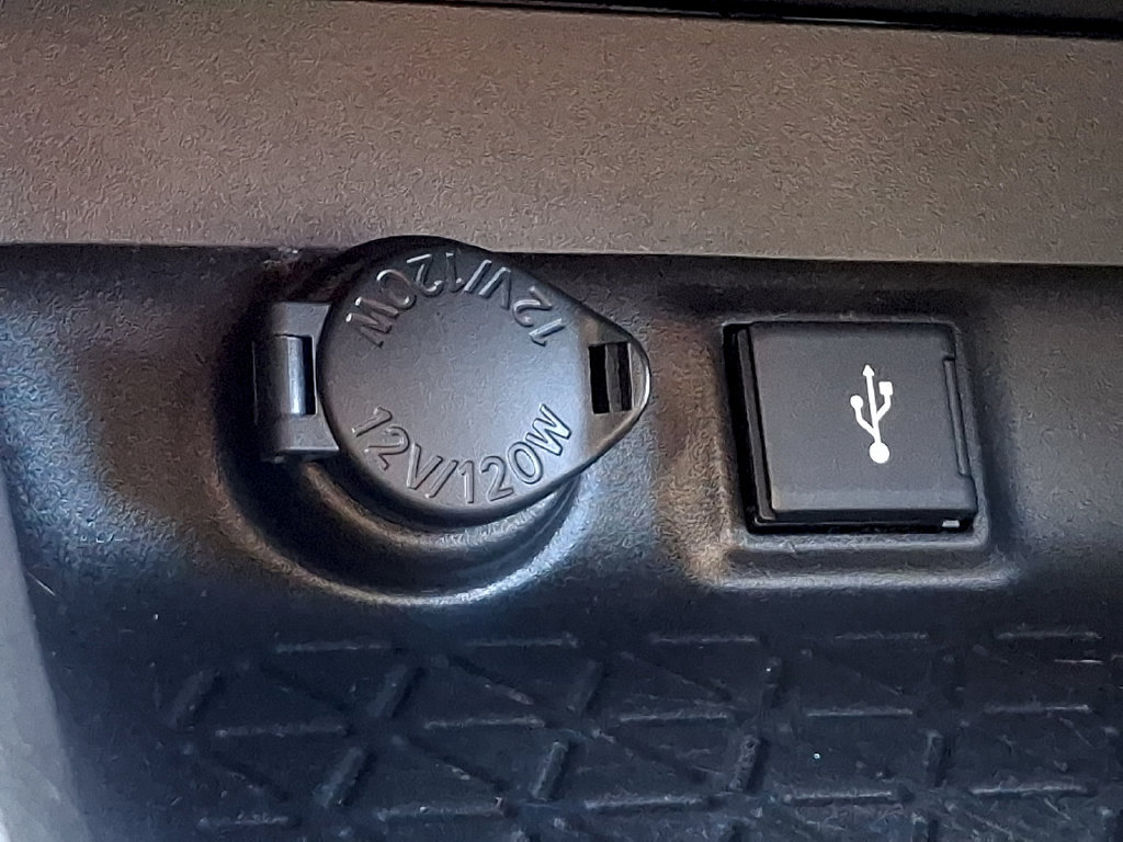 Used 2022 Toyota RAV4 LE FWD image 22