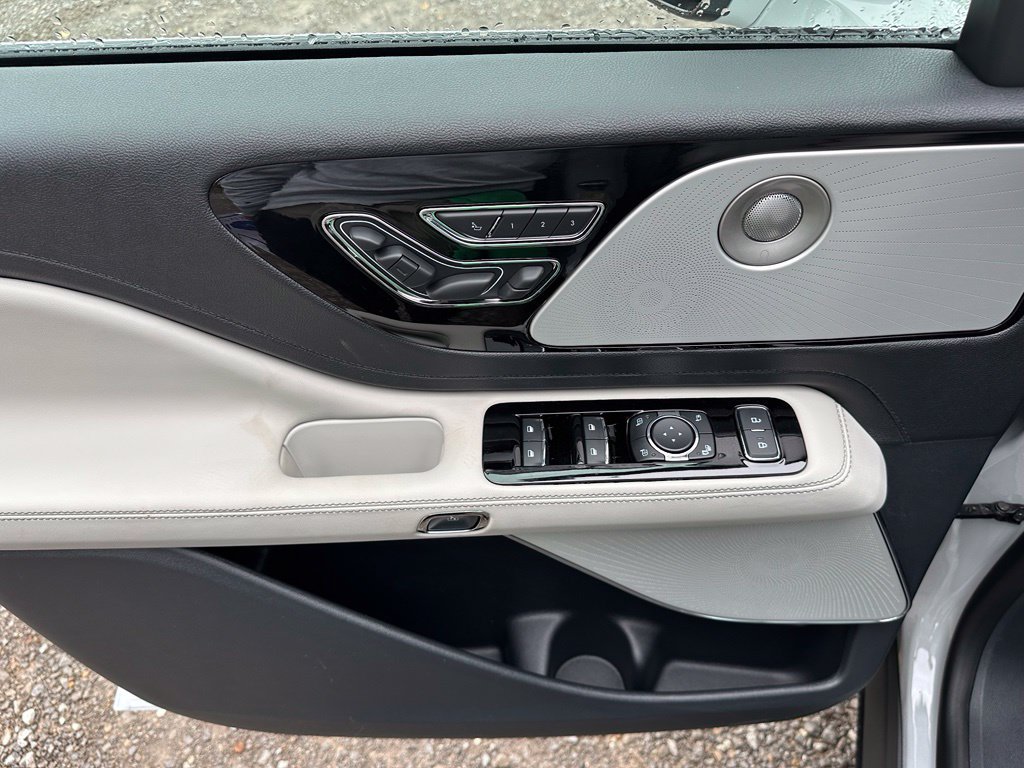 New 2027 Lincoln Aviator Reserve AWD/4WD image 19