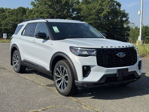 New 2026 Ford Explorer ST-Line AWD/4WD image 2