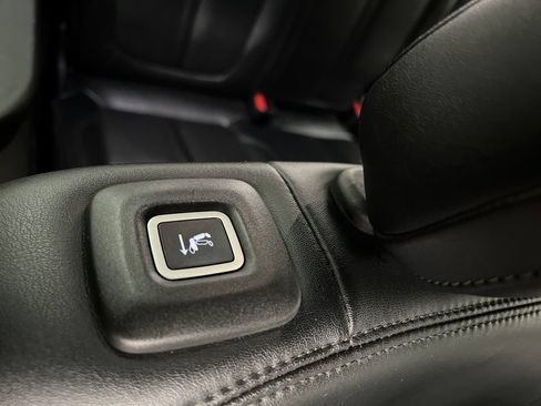 Used 2024 Jeep Wagoneer Series II w/ Flexible Seating Group RWD image 25