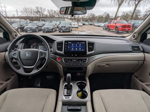Used 2016 Honda Pilot EX image 2