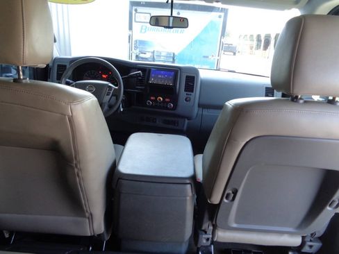 Used 2019 Nissan NV 3500 SL RWD image 42