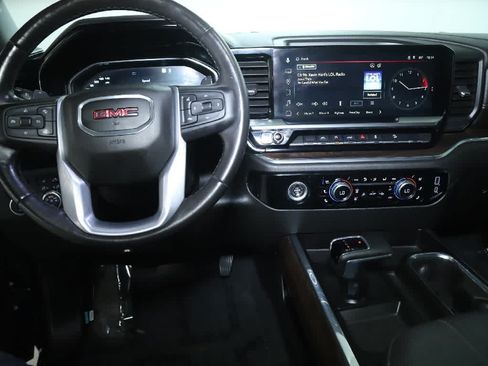 Used 2023 GMC Sierra 1500 SLT w/ SLT Premium Package AWD/4WD image 28