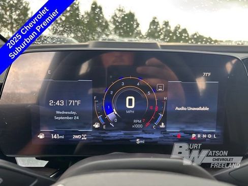 New 2025 Chevrolet Suburban Premier image 19