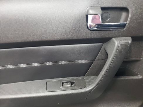 Used 2009 HUMMER H3T Luxury image 13