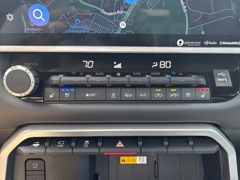 Used 2023 Toyota Tundra Platinum AWD/4WD image 19