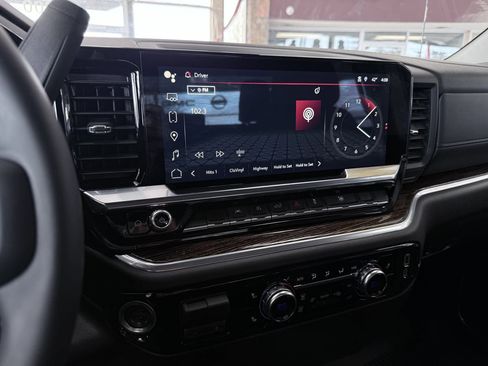 Used 2025 GMC Sierra 1500 Elevation image 51