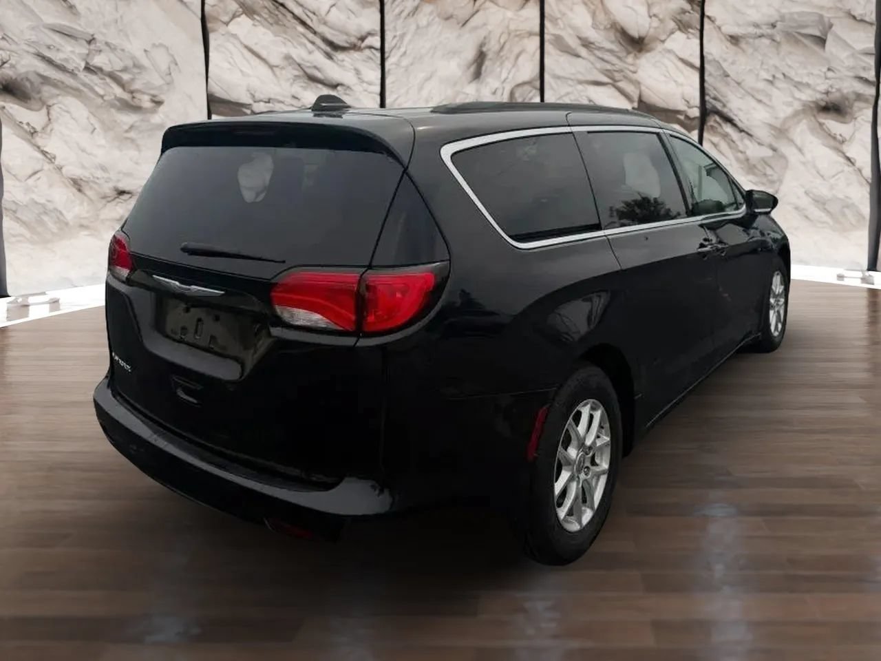 Used 2020 Chrysler Voyager Lxi FWD image 7