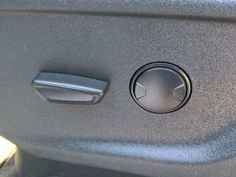 Used 2025 Ford F150 XLT w/ Equipment Group 301A Standard AWD/4WD image 19