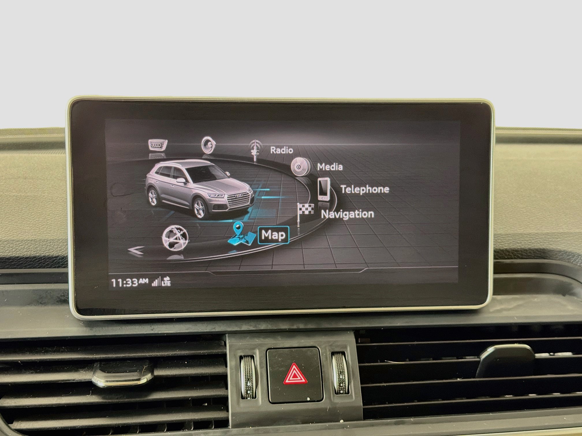 Used 2018 Audi Q5 2.0T Premium Plus w/ Premium Plus Package AWD/4WD image 21