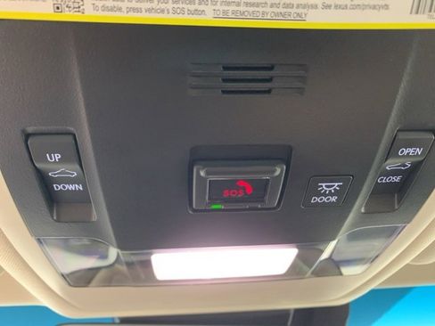 Used 2025 Lexus ES 300h F Sport w/ Accessory Package (Z2) image 23