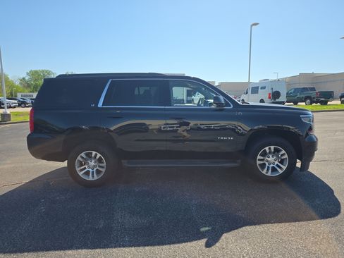Used 2017 Chevrolet Tahoe LT image 2