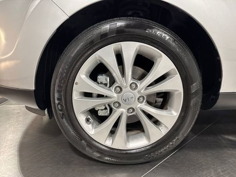 Used 2016 Kia Soul + w/ Audio Package FWD image 2