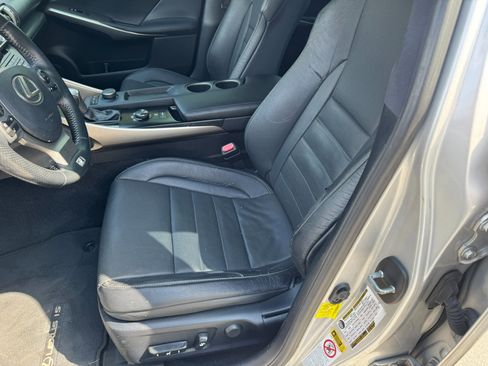 Used 2014 Lexus IS 250 4dr Sport Sdn Auto RWD image 10