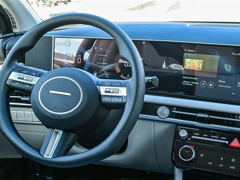 New 2026 Hyundai Tucson SEL image 17