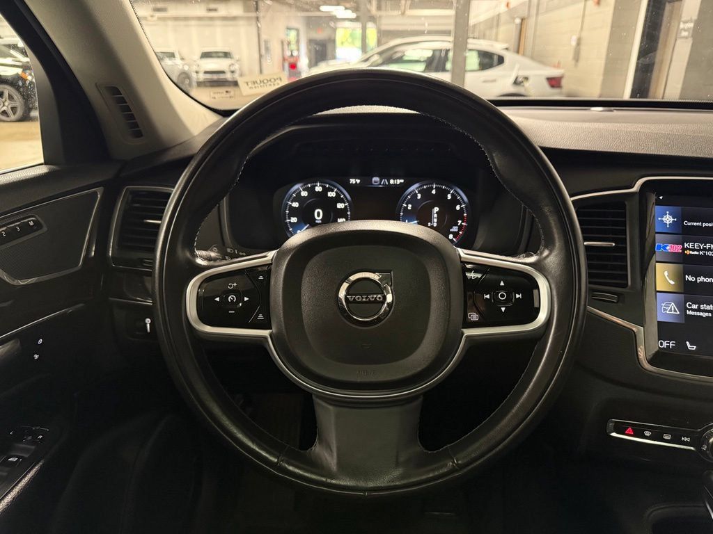 Used 2019 Volvo XC90 T6 Momentum w/ Protection Package Premier AWD/4WD image 12