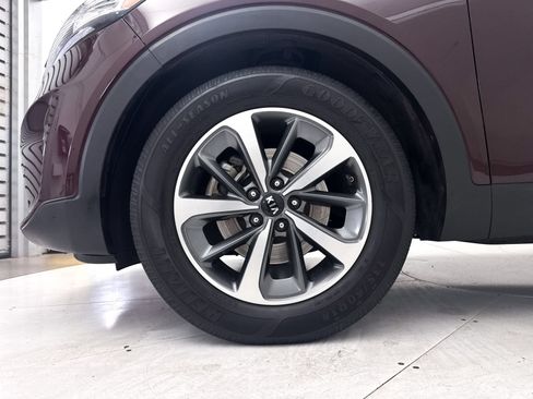 Used 2019 Kia Sorento EX w/ EX Premium Package FWD image 17