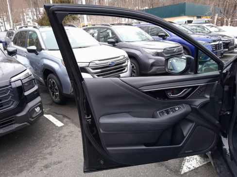 Used 2023 Subaru Outback Limited XT image 9