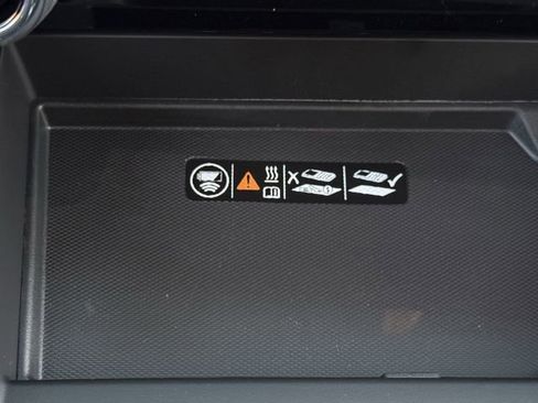 New 2026 Chevrolet Suburban High Country image 19