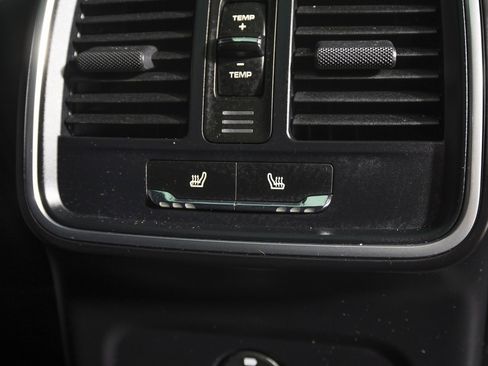 Used 2024 Porsche Macan S image 11