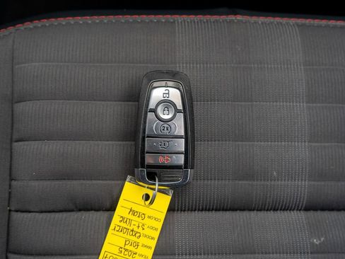 Used 2025 Ford Explorer ST-Line w/ ST-Line Street Pack AWD/4WD image 31