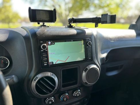 Used 2012 Jeep Wrangler Sport AWD/4WD image 17
