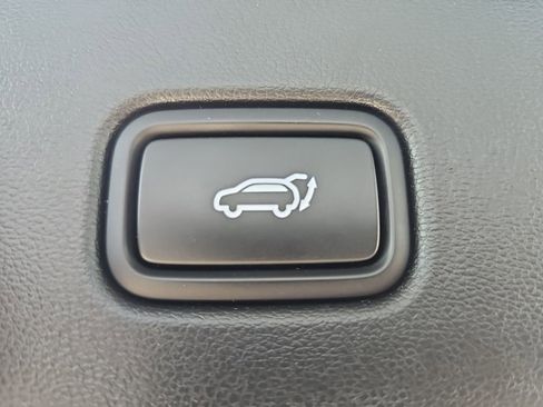 Used 2025 Hyundai Tucson Limited AWD/4WD image 42
